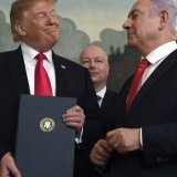 Donald Trump a préconisé qu'une grâce soit accordée au "grand héros" Benyamin Netanyahou, au lendemain du cessez-le-feu entre Israël et l'Iran (archives). KEYSTONE/AP/Susan Walsh